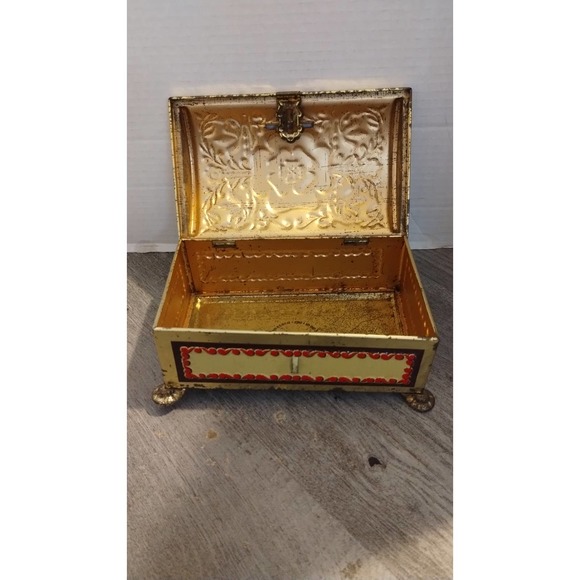 Vintage Fricke and Nacke Embossed Red & Gold Tin/Coin Bank, Western Germany - Picture 6 of 8